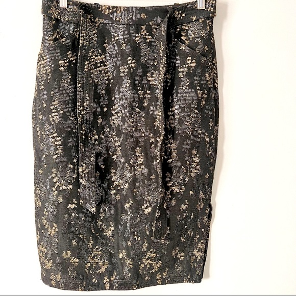 Banana Republic Jacquard 
Gorgeous BR metallic skirt in dark taupe/grey - Picture 2 of 8